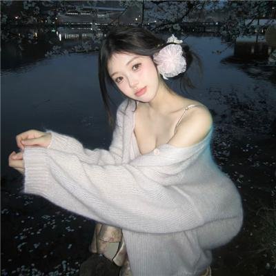 夜空总有最大密度的蓝色